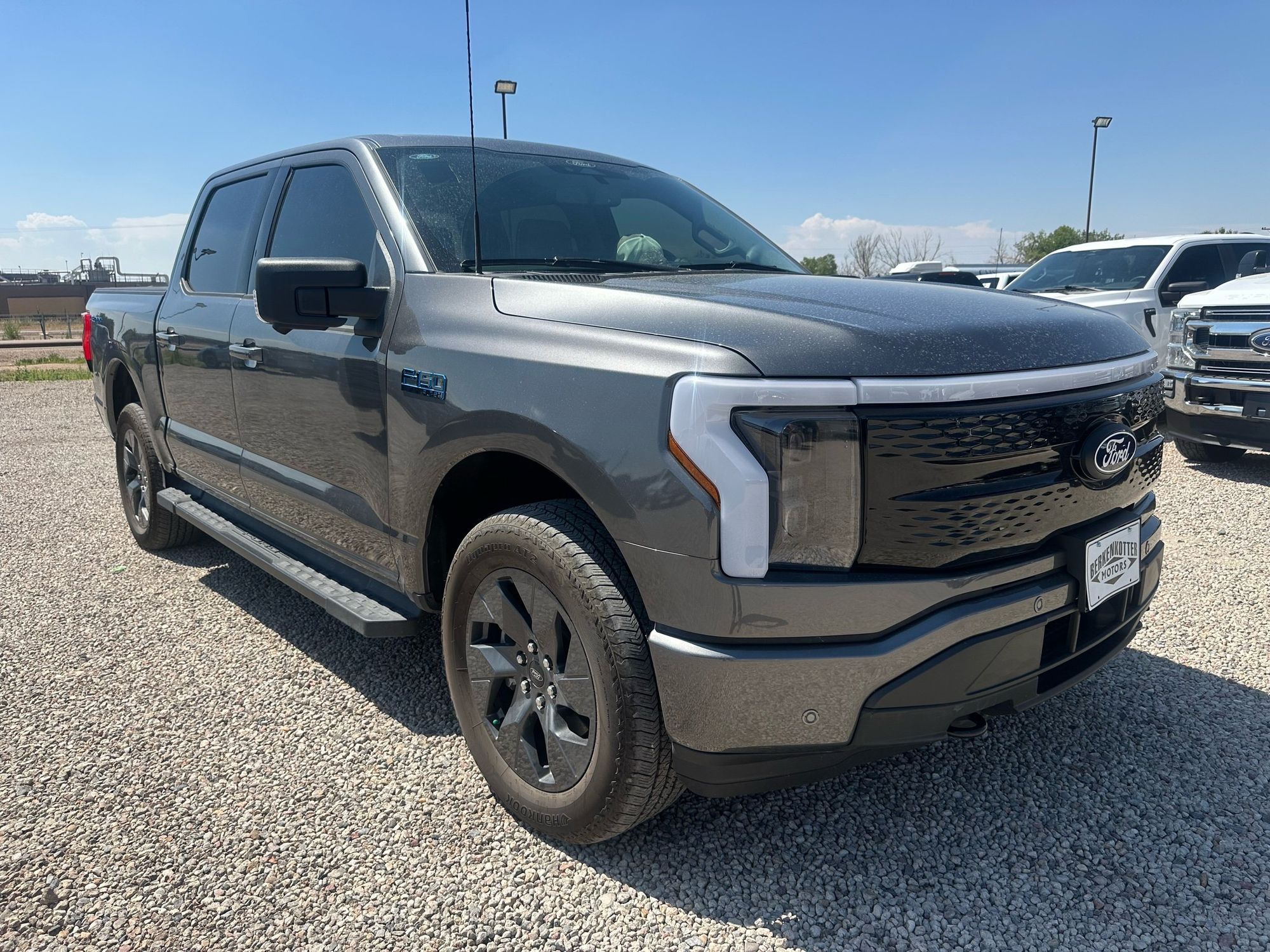 ford f-150 lightning 2025 1FTVW3LU5SWG14367 image ford f-150 lightning 2025 1FTVW3LU5SWG14367 image